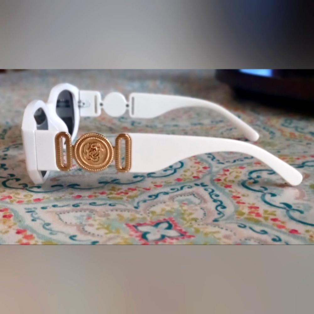 Fashion sunglasses